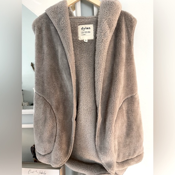 dylan | Jackets & Coats | Womens Dylan Super Soft And Fluffy Vest ...
